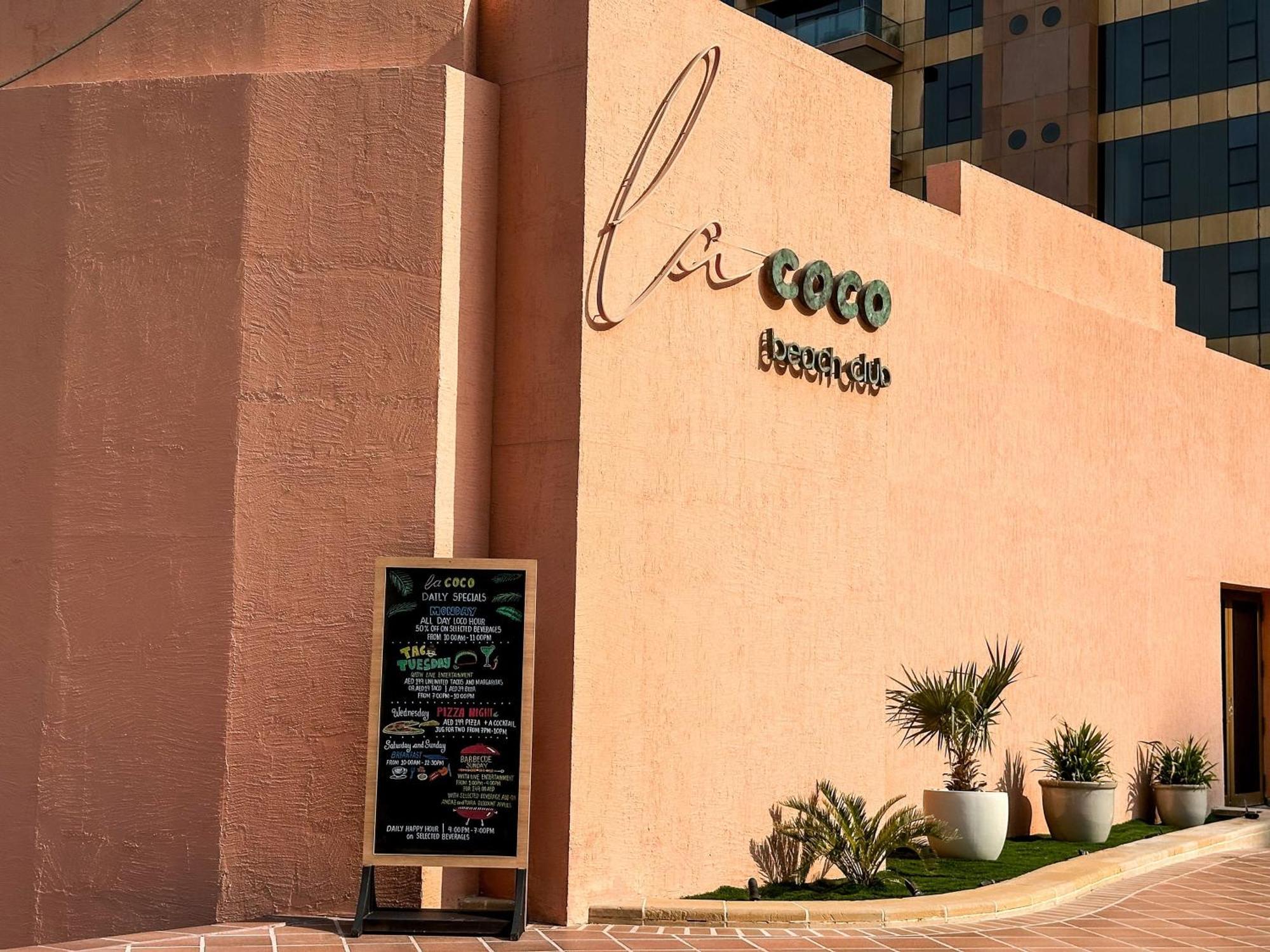 Modern Beachfront 1Br Apartment - Tiara Residence Dubai Luaran gambar