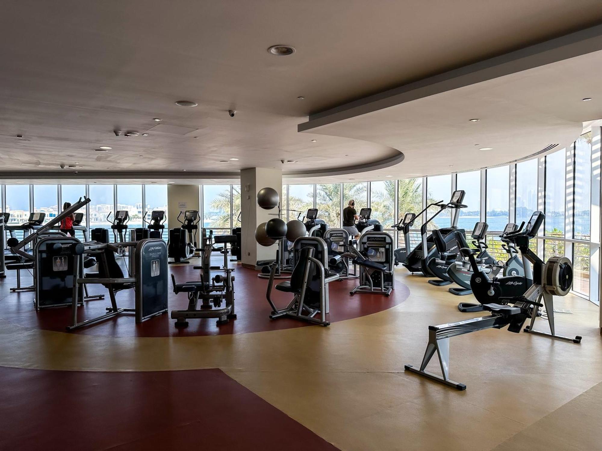 Modern Beachfront 1Br Apartment - Tiara Residence Dubai Luaran gambar