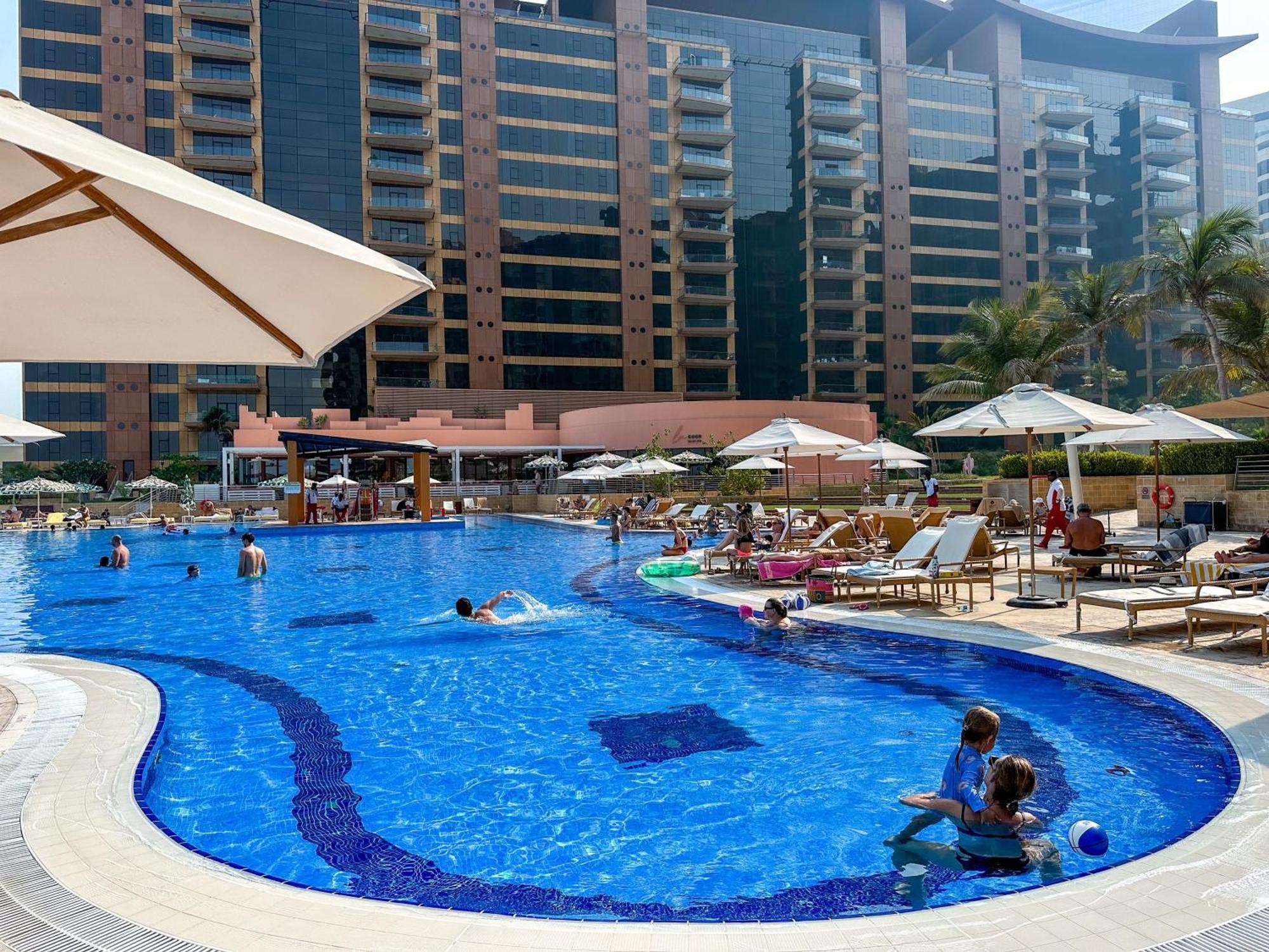 Modern Beachfront 1Br Apartment - Tiara Residence Dubai Luaran gambar