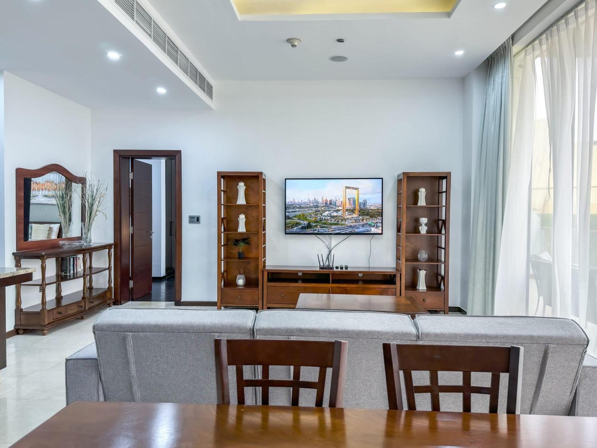 Modern Beachfront 1Br Apartment - Tiara Residence Dubai Luaran gambar